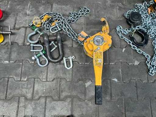 Delta 3 Pull Hoist