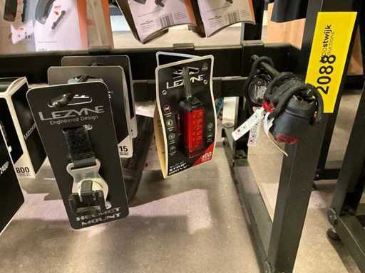 Lezyne Fahrradbeleuchtung und Helmhalterung (8x)