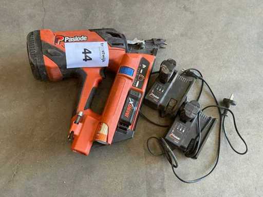 PASLODE IM90XI Cordless Nail Gun