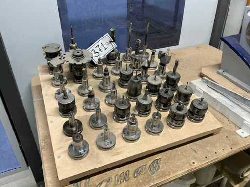 Lot HSK-F63 gereedschapshouders met gereedschapsmachine