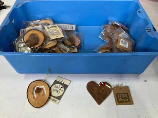 Drewno Fair Forward Fairtrade hanger (41x)