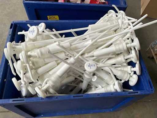 Un lot de P&G Professional pompes de dosage de 30 ml à la fois pour une bouteille de 5 litres