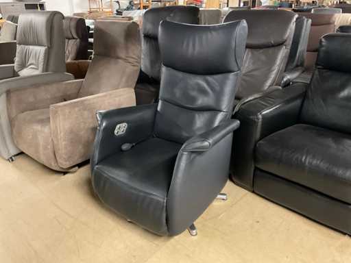 Prominente poltrona rilassante in pelle elettrica