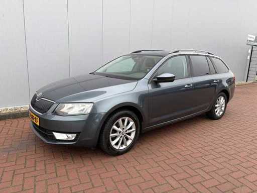 Skoda - 2015 - Octavia Combi - 1.6 TDI Elegance - Mașină de pasageri