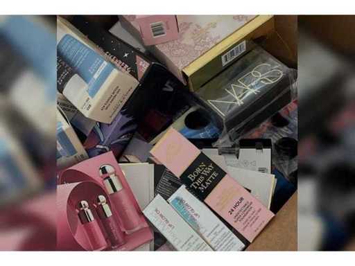 Loreal, Lancôme, DIOR, YSL, NYX Beauty, Douglas - Cosmetische Dozen