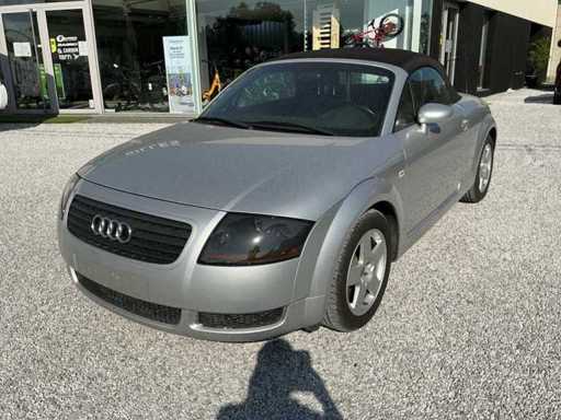 Samochod osobowy Audi TT 2000