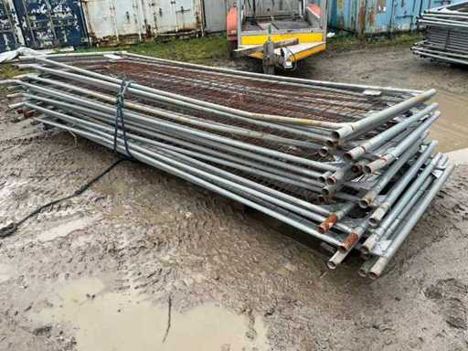 Low construction fences with block (20x)