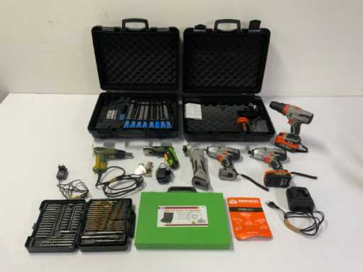 HBM, Daewoo, Fieldman, Proxxon Akkulose Werkzeuge mit Gehäusen und Zubehör