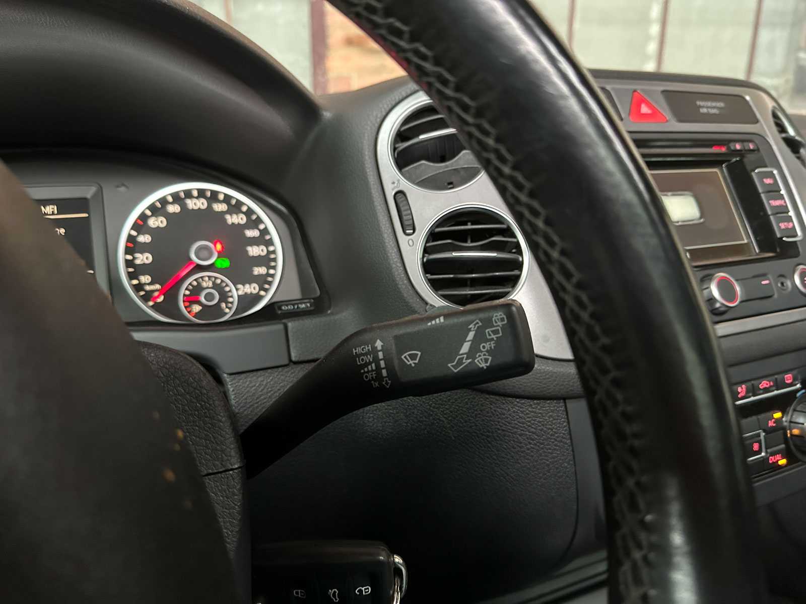 Volkswagen Tiguan 2.0 TSI Sport&Style 4Matic R-Line 170hp 2010, 21-KJR-3 Youngtimer