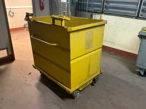 Manutan - Benne avec fond ouvrant