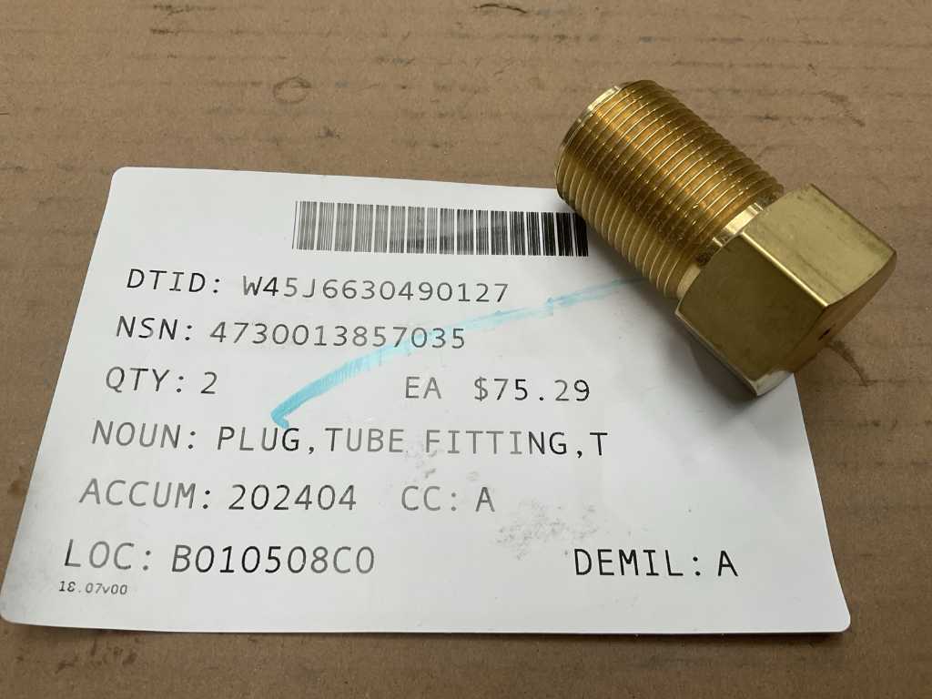 Tube fitting plug (2x)