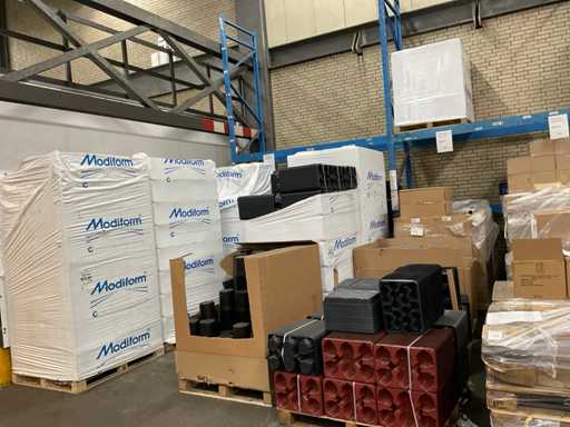 Batch of plant trays