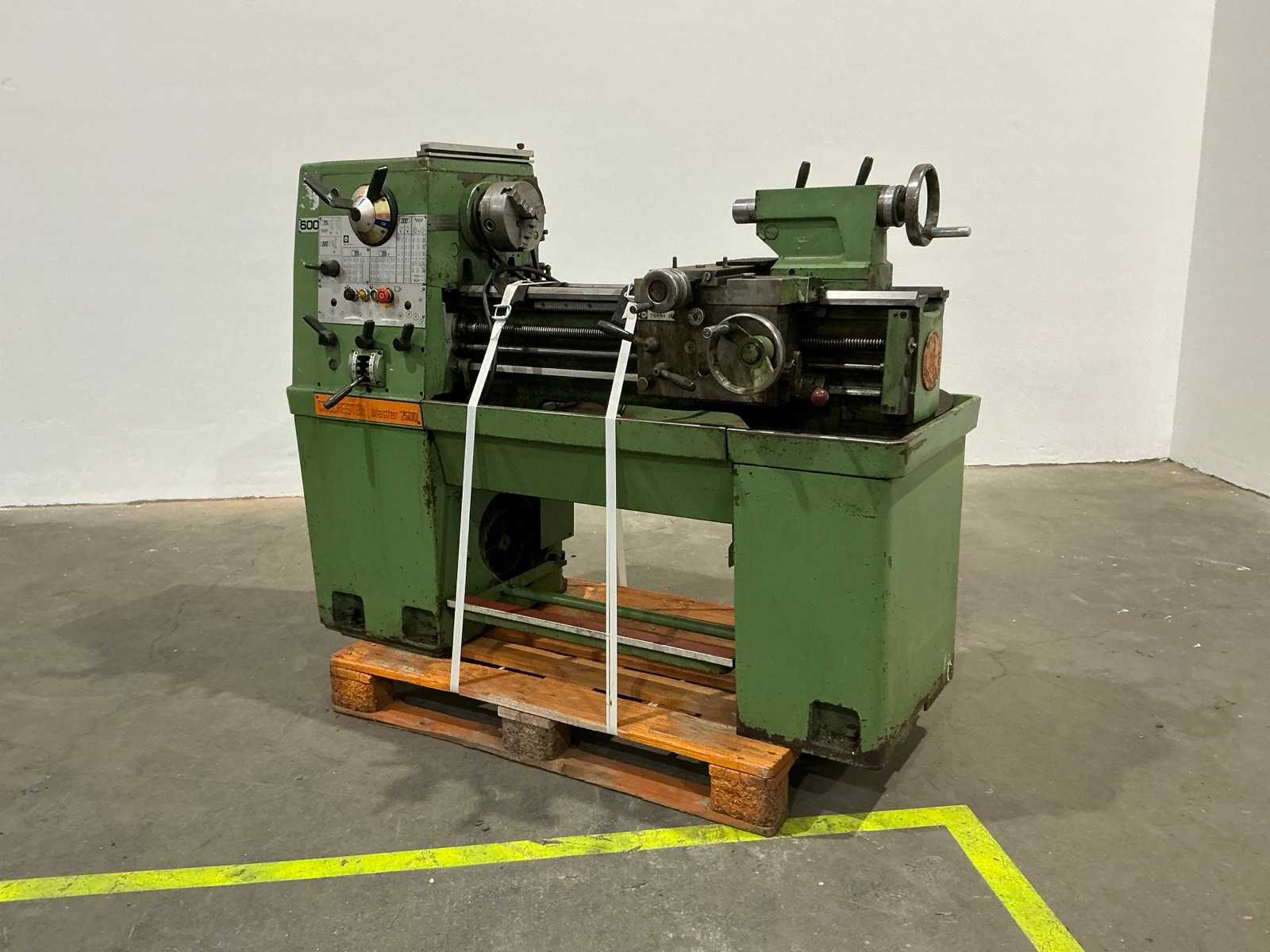 Colchester Master 2500 Lathes