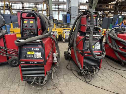 LINCOLN ELECTRIC CV420 2 industrial welders with wire feeder