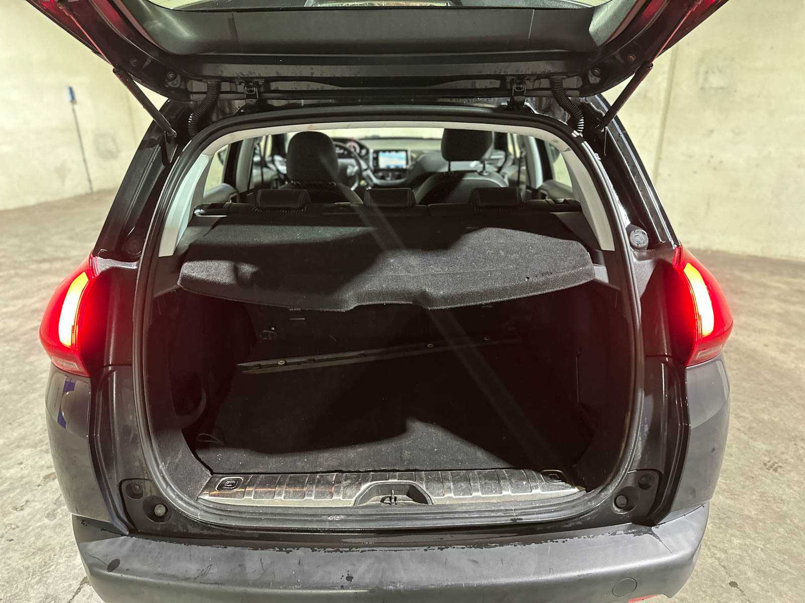 Peugeot 2008 1.2 PureTech Allure 110pk 2018 (Origineel-NL), RL-527-Z