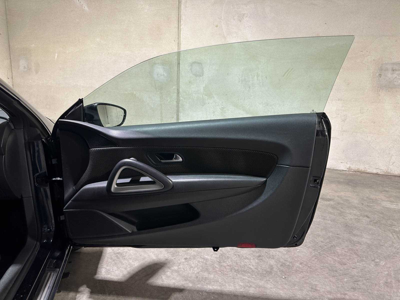 Volkswagen Scirocco 1,4 TSI Highline 122 PS 2009, J-351-JG