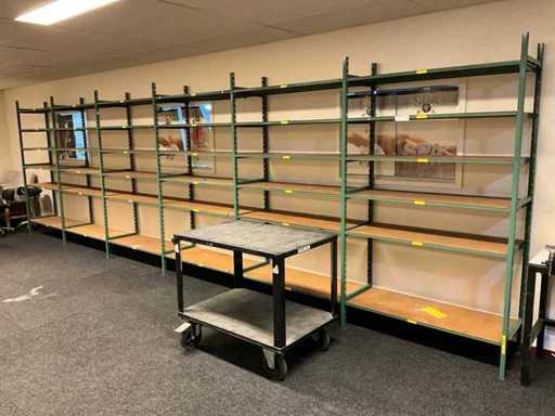 Legbordstelling en diverse inventaris