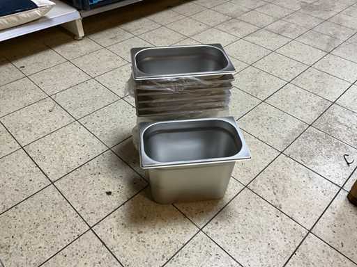 Saro 1/4 GN containers (7x)