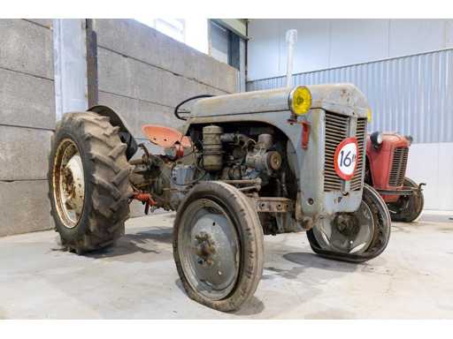 Massey Ferguson P3 Oldtimer tractor