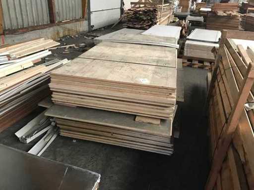 Lot de contreplaqué usagé