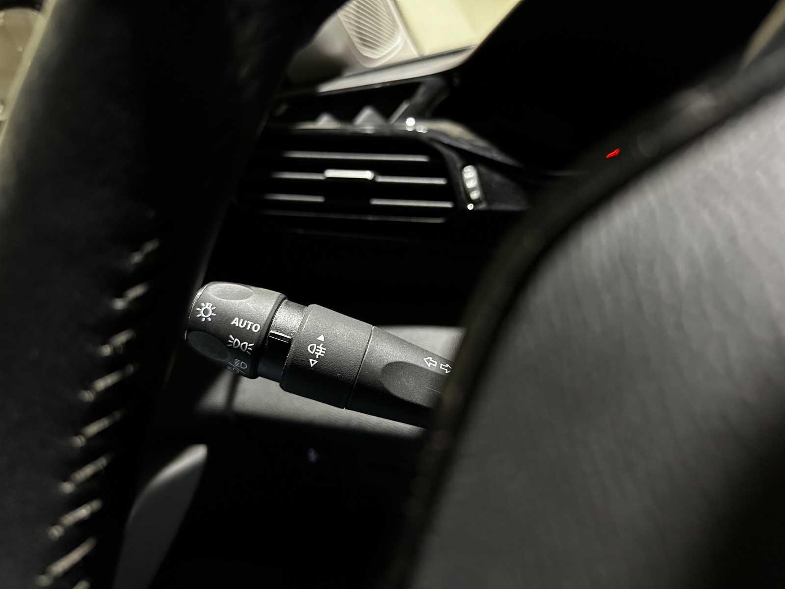 Peugeot 308 1.2 PureTech Active Pack Business 131pk 2023 (Origineel-NL + 1e Eigenaar), S-888-VR