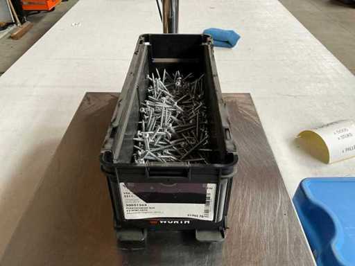Würth 4,51 kg Vis placez 5x70 dans un contenant empilable