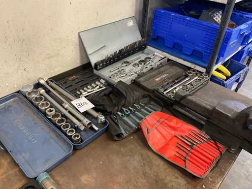 Partia narzędzi ręcznych