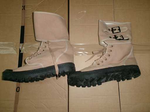 Fr. Jungleboots, khaki, neuwertig Lagerspuren (Meier) (12x)