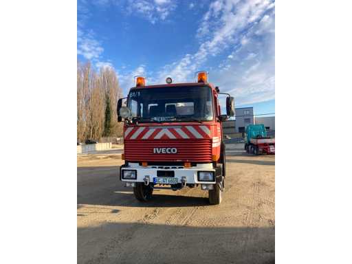 IVECO RW3 256M19 Tool Trolley with hyd. Compressor, winch, generator