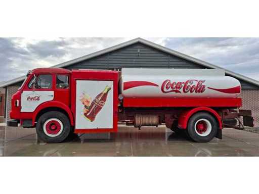 Camion-citerne Saviem JL29A 1968 (Coca Cola)