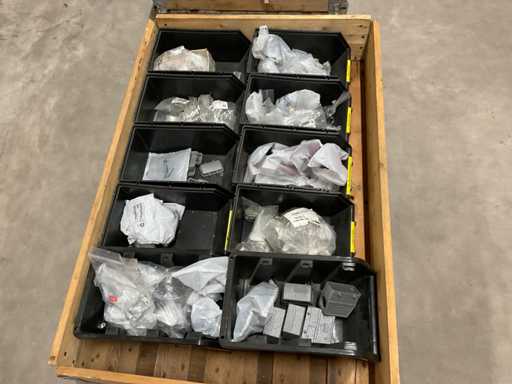 Charge von Installationsmaterialien