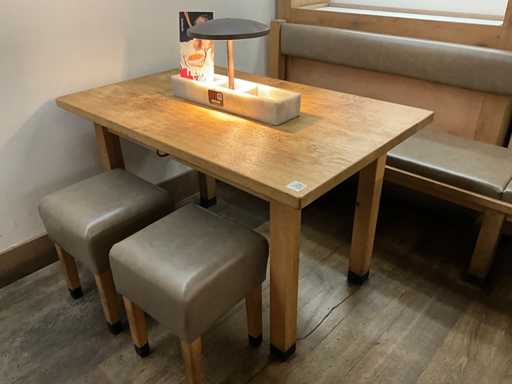 Capanne - Tavolo ristorante con sovrastruttura in marmo e illuminazione (2x)