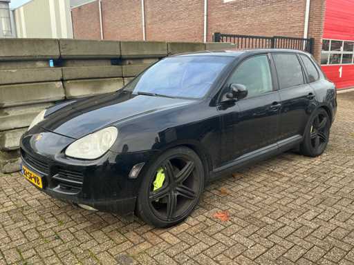 2005 Porsche Cayenne 4.5S V8 Personenauto 82-SF-VB