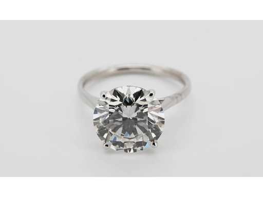 Anello in oro bianco 14 carati con 8.01 ct diamante