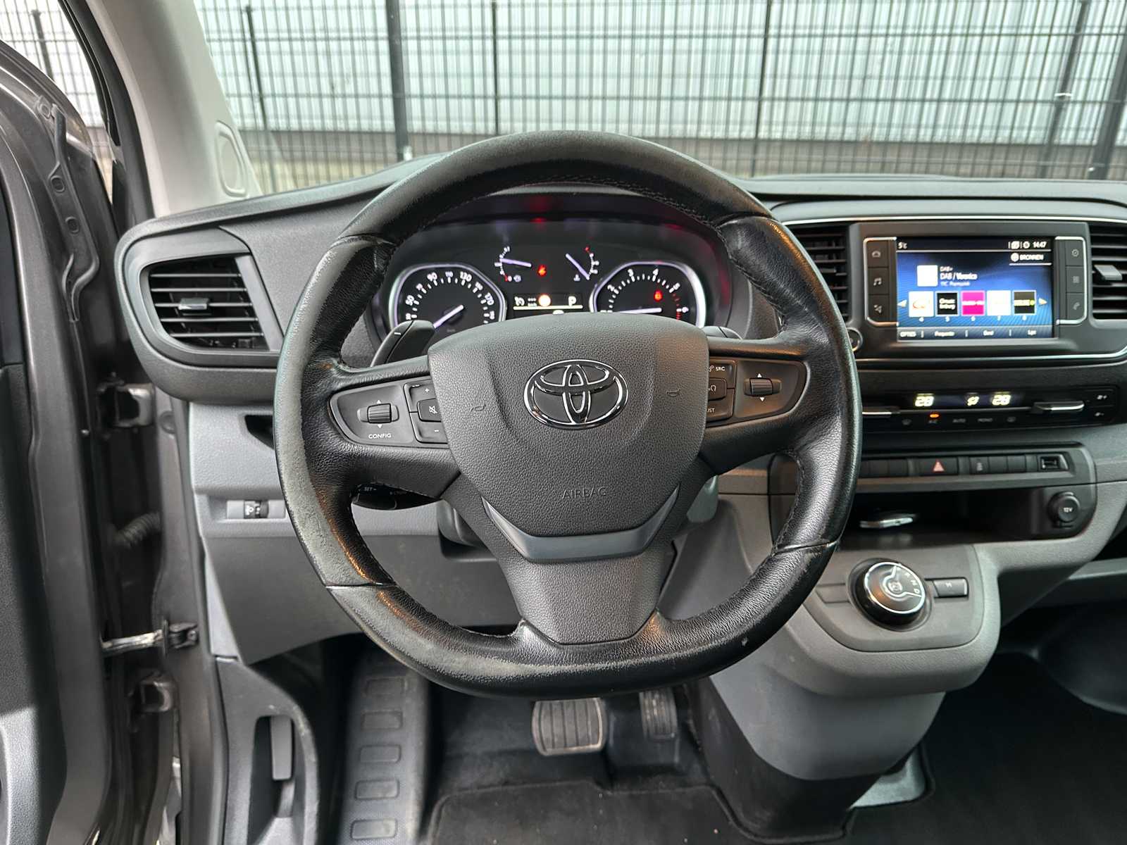 Toyota PROACE Worker 2.0 D-4D Prof. L. DC 177PK 2019, V-851-XG