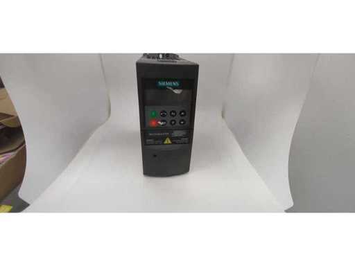 SIEMENS - 6SE6440-2UD21-5AA1 - Frequentieomvormer 1,5 kW - gebruikt
