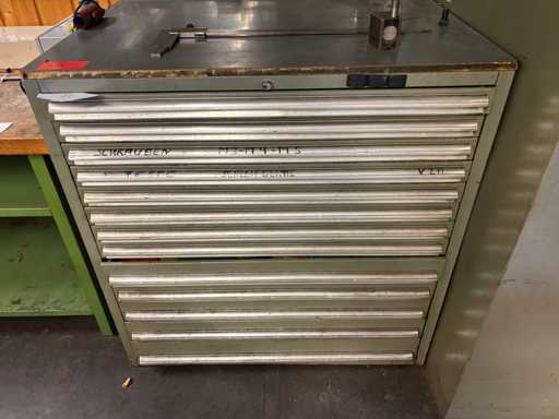   Workshop drawer cabinet with contents