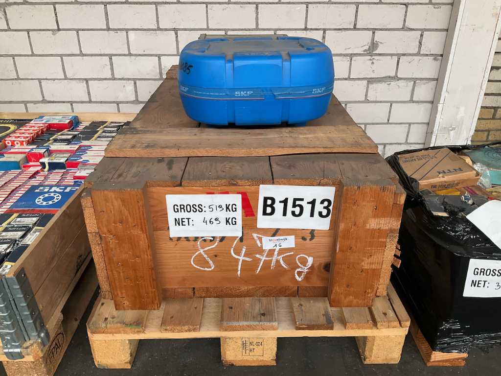 469kg (nett) bearings from FAG / SKF (B1513)