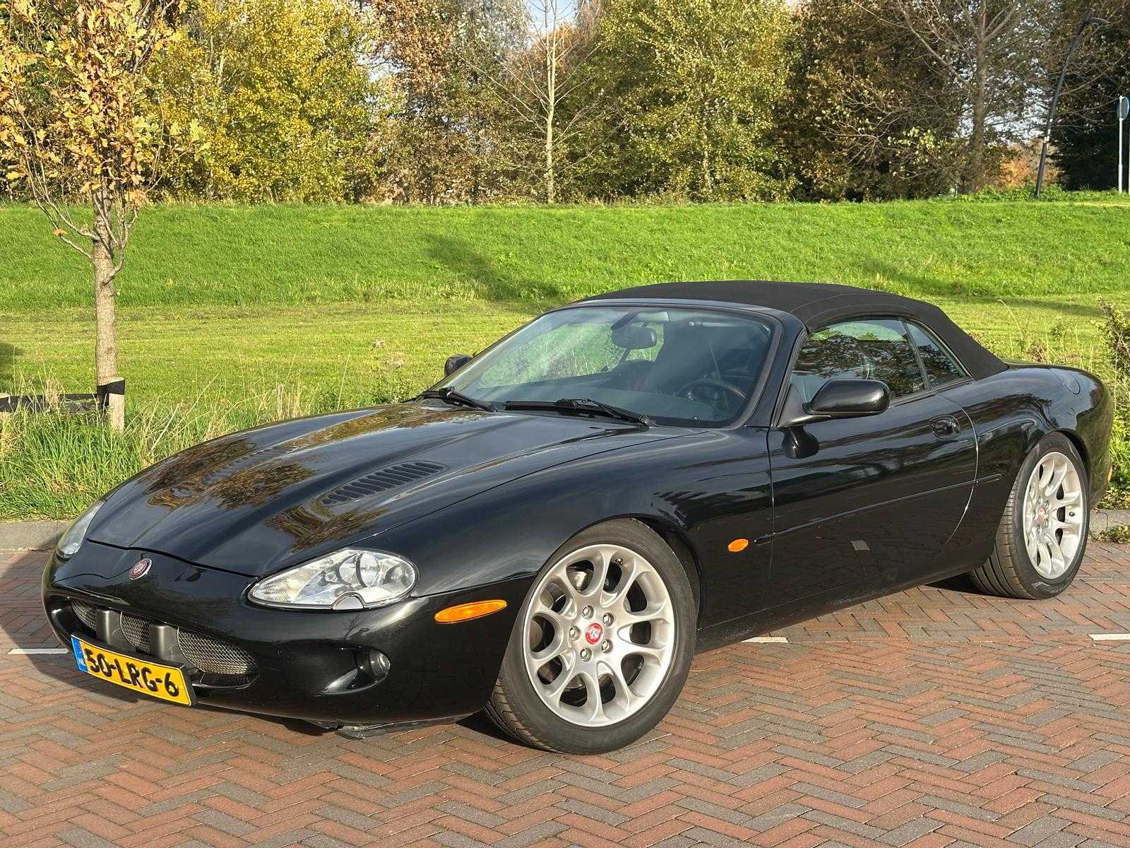 2000 Jaguar XKR 4.0 V8 Cabrio mit Automatikgetriebe, 50-LRG-6