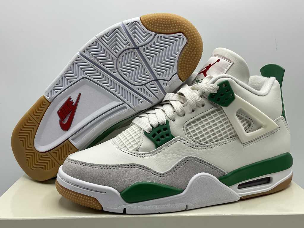 Nike Jordan 4 adidași retro SB Pine Green 38