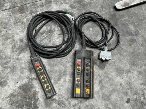 Demag DST 9 duo & DST 6 Hangdrukknopkast kraan