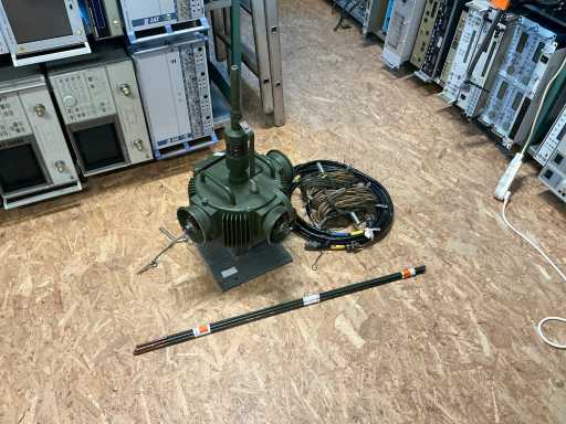 Rohde & Schwarz AK501 Mobile Antenna