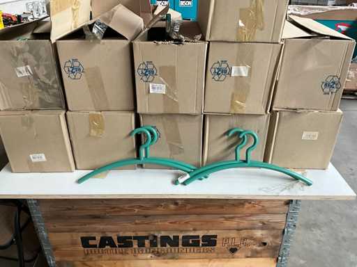 Kleiderbügel Kunststoff (136x)