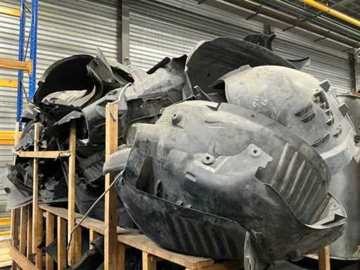 Batch of Mercedes-Benz PVC auto parts