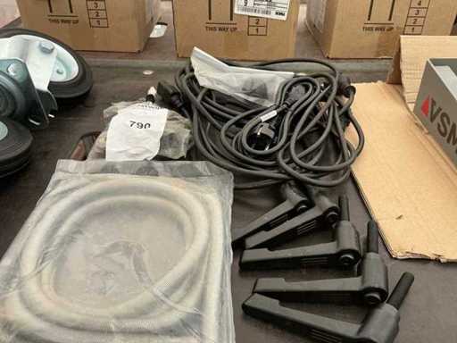 Lotti di parti, strumenti e accessori vari