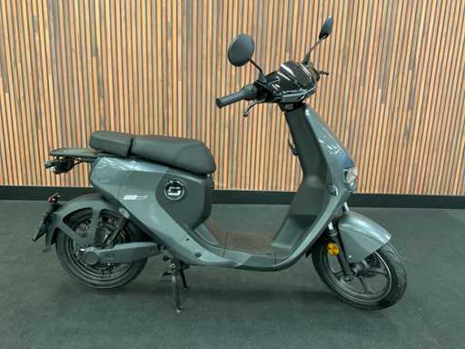 VMoto CU mini Super Soco E-scooter