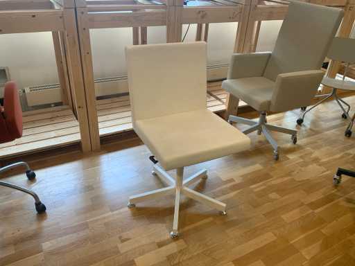 Lensvelt “Atelier van Lieshout” Draaistoel