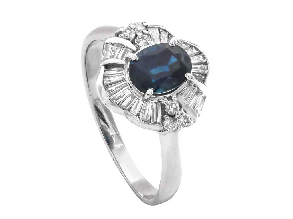 Luxury Design Ring Natural Sapphire Blue 1.50 carat