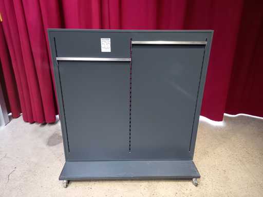 Wieszaki na ubrania (2x)