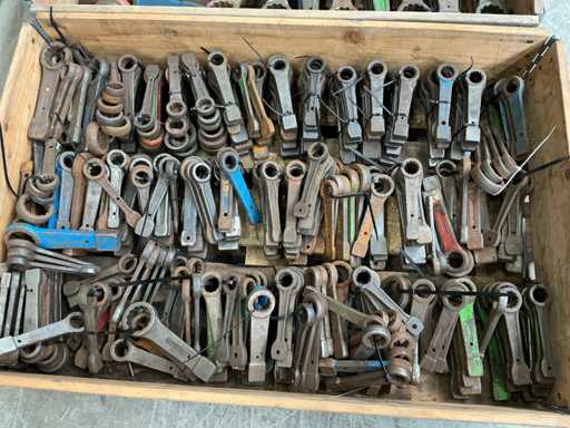 Batch of striking ring wrenches